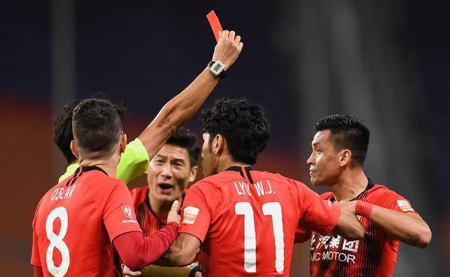 苏宁联赛冠军含量低?那是你没对比 要是足协杯他夺冠才是笑话呢|ayx官网(图6)
苏宁联赛冠军含量低?那是你没对比 要是足协杯他夺冠才是笑话呢|ayx官网(图6)