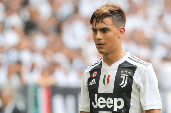 “ayx官方网站”
刚刚夺冠的尤文却遭重创！C罗感应伶仃无援 欧冠战里昂真悬了(图4)