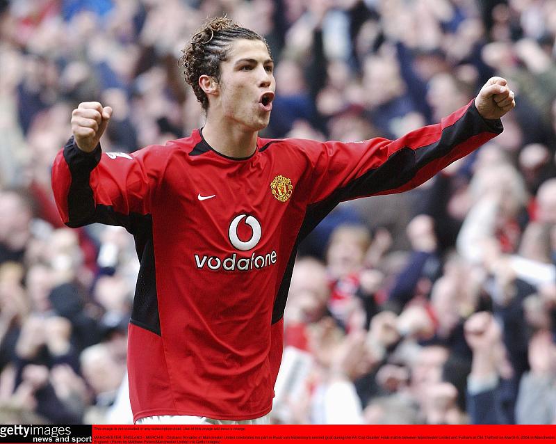 “爱游戏(ayx)中国官方网站”
35岁4个差别联赛32座冠军奖杯 C罗还能再火几年?拭目以待!(图6) “爱游戏(ayx)中国官方网站”
35岁4个差别联赛32座冠军奖杯 C罗还能再火几年?拭目以待!(图6)