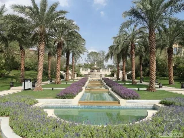 “爱游戏(ayx)中国官方网站”
35岁4个差别联赛32座冠军奖杯 C罗还能再火几年?拭目以待!(图9) ayx官网