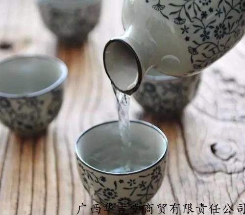 “ayx官方网站”拉伊奥拉11人阵容:伊布+卢卡库,可夺欧冠?(图2) 爱游戏(ayx)中国官方网站