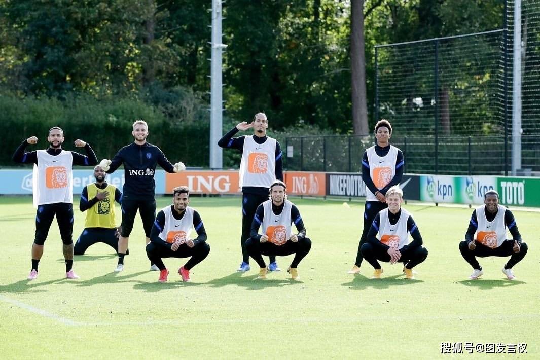 欧国联直播:意大利vs荷兰 A组头名之争 意大利能否19场不败?|ayx官方网站(图7)
欧国联直播:意大利vs荷兰 A组头名之争 意大利能否19场不败?|ayx官方网站(图7)