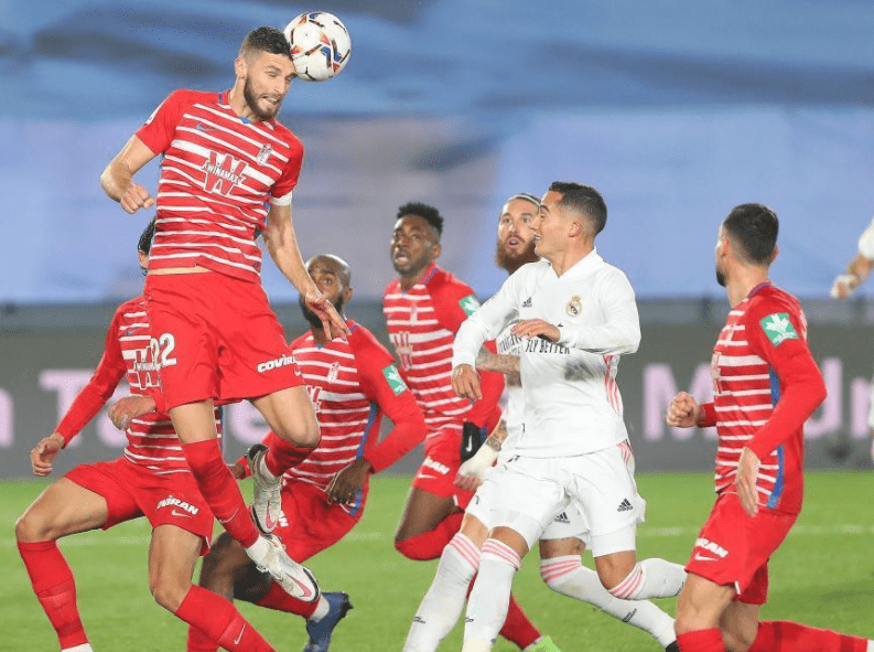 ayx官网_
又一权门堕落 已经七轮不胜 半年前还是欧冠16强(图2)