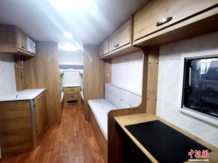 
改善户外事情情况 迷野警务执勤房车支援抗疫前线|ayx官方网站(图4)