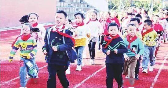 ayx官方网站_
体育中考分值是否继续增加？听听有关部门怎么说(图2)