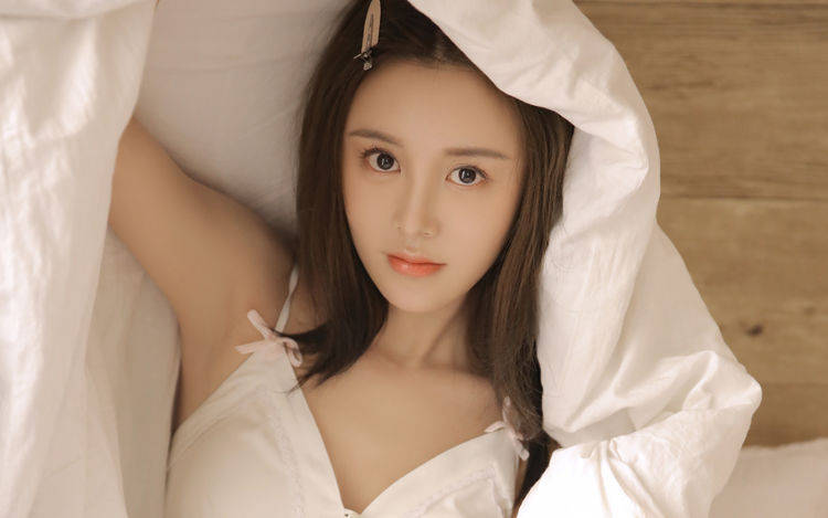 “爱游戏（ayx）中国官方网站”
男子最中意的女人的三个身高段 看看你是否在内(图4)