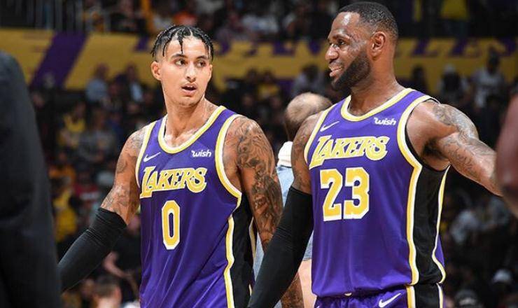 【ayx官方网站】
库兹马晒照致敬经典 詹皇隆多围观 名模女友深情表明湖人小将(图8)