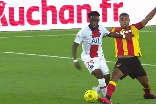 
巴黎爆冷输球引热议：跟欧冠决赛的阵容比一比 就知道为什么输了_爱游戏（ayx）中国官方网站(图6)