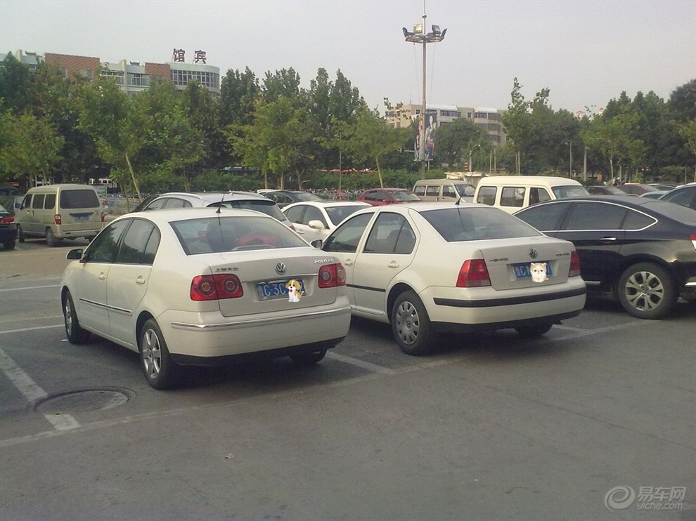 ayx官网_林加德被穿裆，沃克发推特戏谑并放大其尴尬表情