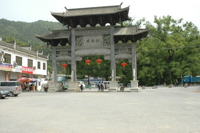 爱游戏（ayx）中国官方网站|热刺有意签回贝尔