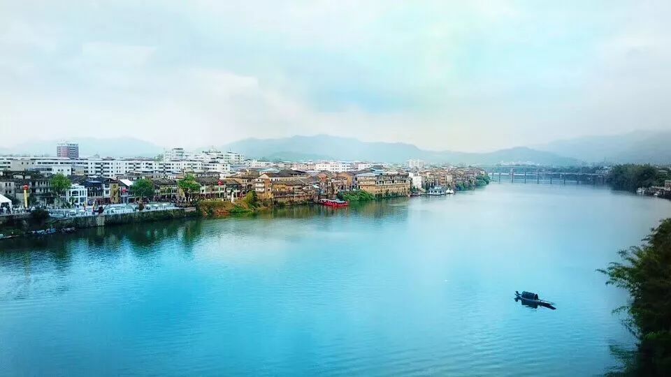 赔率看好邹市明完胜拿金腰带 帕奎奥赢复出战役【爱游戏（ayx）中国官方网站】