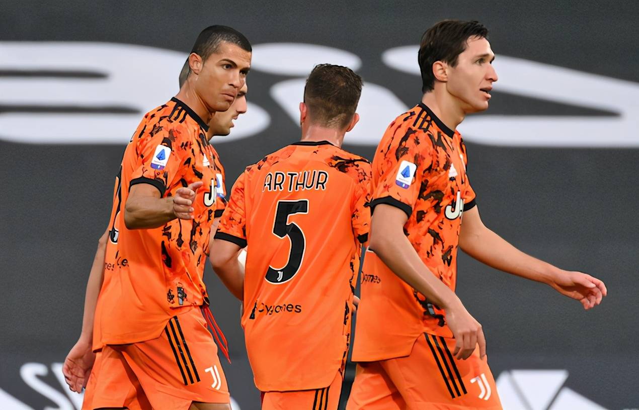 爱游戏（ayx）中国官方网站_
拉齐奥vs尤文图斯直播：C罗率队出击 斑马军团急需收复失地(图4)