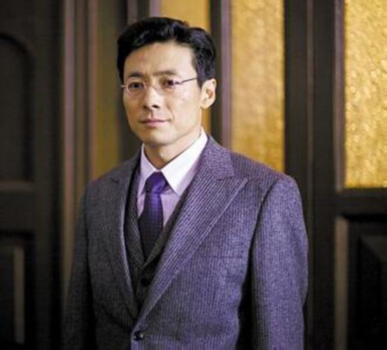 ayx官方网站：穆帅比索帅差点！曼联第三进欧冠，热刺却第六进欧联