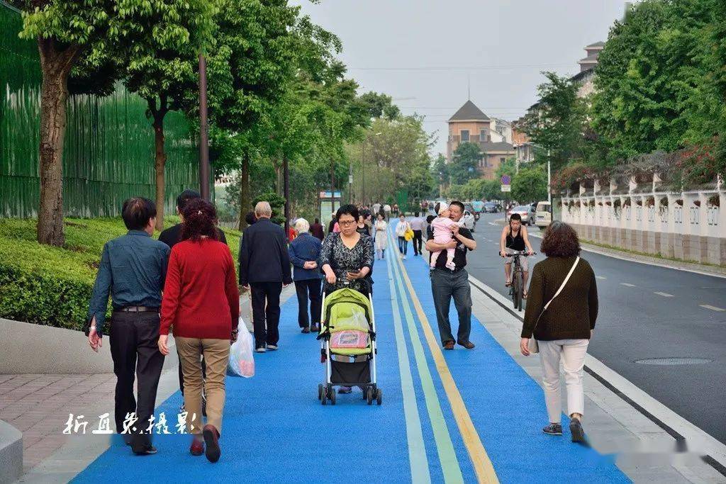 ayx官方网站_
改善生活情况 提高都会品质！都江堰市住建局在行动！(图8)